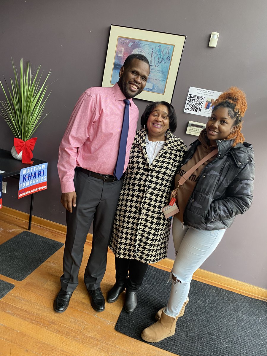 Khari4Progress's tweet photo. We are less than two weeks away from the election! We can do this! Click the link in my bio to volunteer for my campaign and support me on my path to 4th Ward Alderperson.
#khari4progress #electkhari #khari4thward https://t.co/uOwdzI0BCL