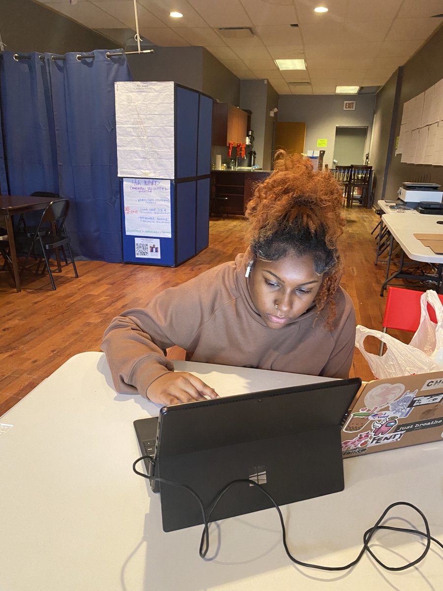 Khari4Progress's tweet photo. We are less than two weeks away from the election! We can do this! Click the link in my bio to volunteer for my campaign and support me on my path to 4th Ward Alderperson.
#khari4progress #electkhari #khari4thward https://t.co/uOwdzI0BCL