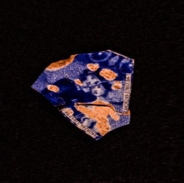 Montpelier_Arch's tweet photo. Today’s #artifact is a #sherd of #transferware pottery, that shows 2 #lovers in a close embrace.
❣️
We have identified this #pattern as the “Bride of Lammermoor”, which was produced in England in the early 19th c.
👰
The pattern is based on the 1819 novel by the same name... https://t.co/Et0lCPEnJ3