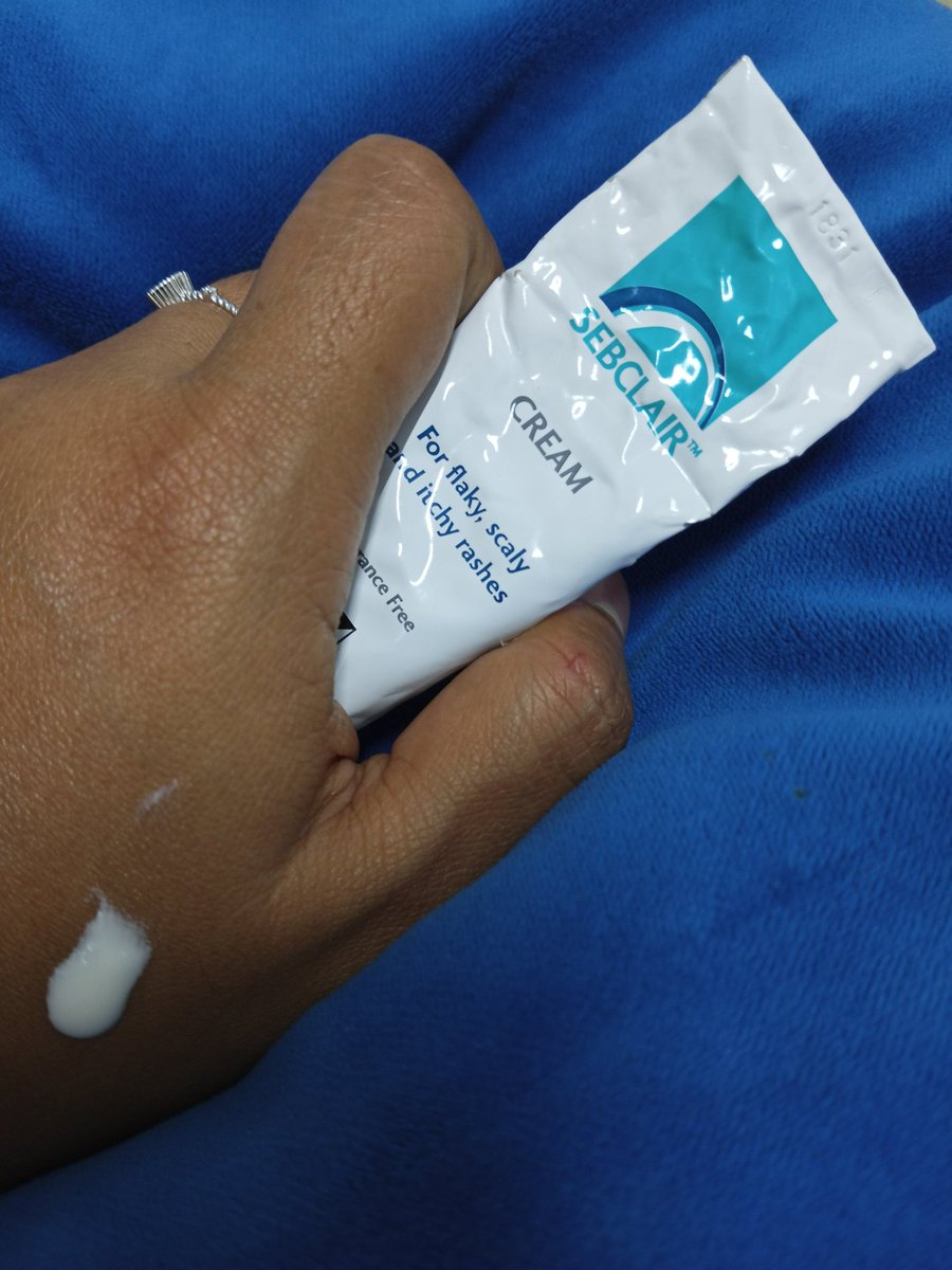 Ichooseme's tweet image. ตอนsebdermเห่อจำได้ว่าทรมานมากคันหน้าสุด ๆ หาวิธีรักษาเองไม่ใช้ยาสเตียรอยด์ ไปเจอยาตัวนี้ ราคาแพงแต่คุ้มใช้ได้นานมากทุกวันนี้ก็ยังใช้เพื่อเพิ่มความชุ่มชื่นให้ผิวใช้จริงดูได้จากสภาพหลอด😂
พิกัด : c.lazada.co.th/t/c.Yavehe
ช้อปปี้ : shope.ee/cjNaD2W0

#ใช้ดีบอกต่อ #Sebderm