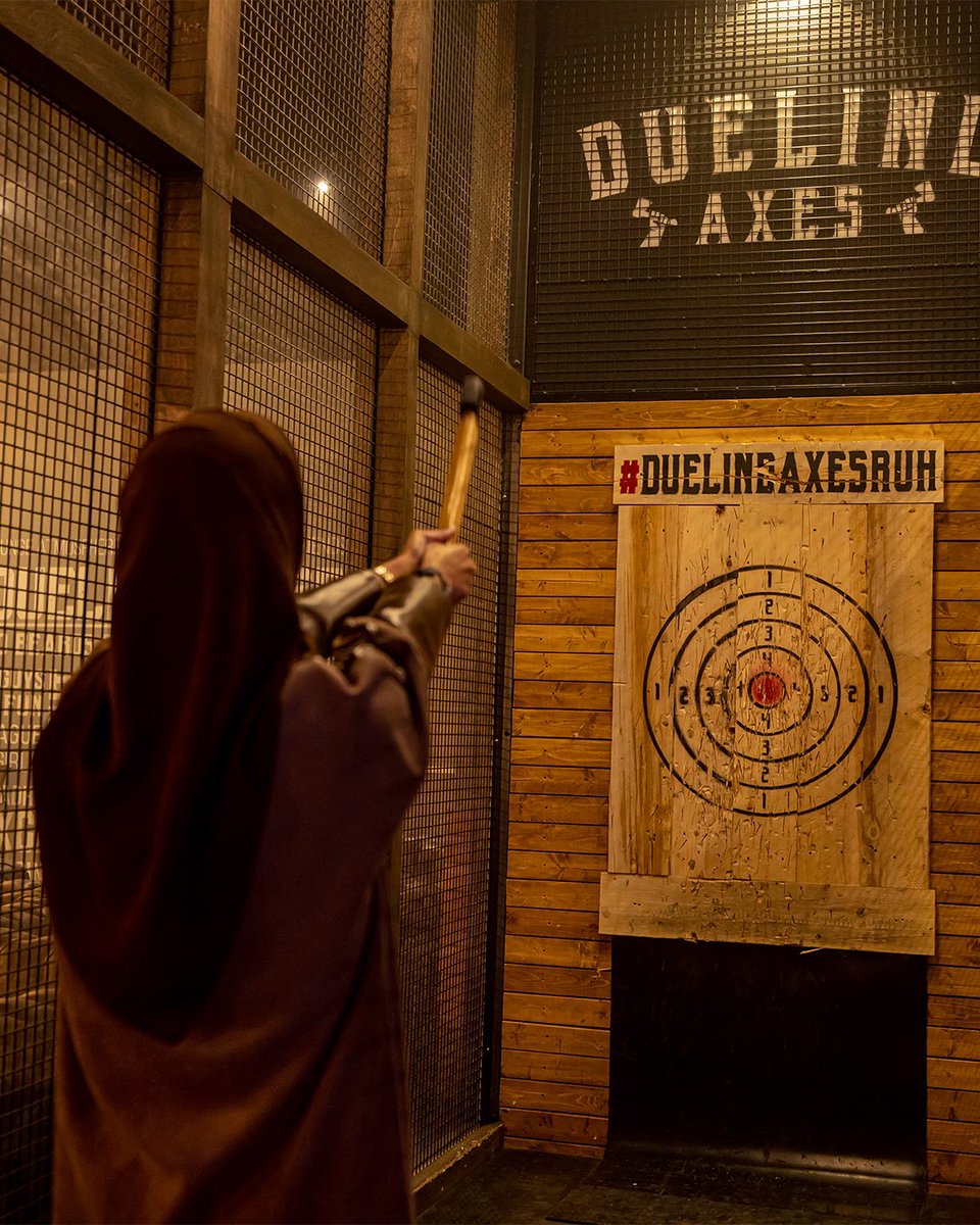 area15riyadh's tweet photo. تخلص من طاقتك السلبية في DUELING AXES 😤
جهز عضلاتك 🪓!!

It’s time to let off some steam At DUELING AXES 😤
train your muscles!!🪓
.
.
.
#BLVDWORLD 
#AREA15
#تقويم_الرياض https://t.co/hizGlU9jCZ