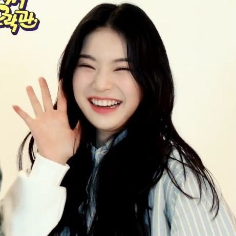 Cegtil's tweet photo. @inyeopkw smileeeey! wish me luck. ^ _______ ^ https://t.co/9IfRhhBjkp