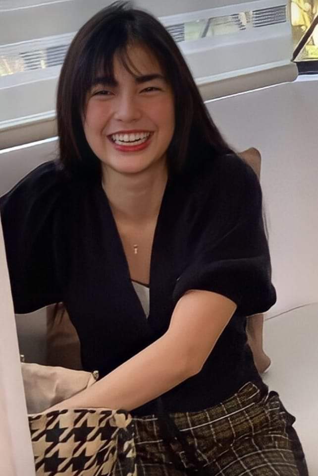mitchbenlota's tweet photo. Makita lang kitang nakangiti masaya
na ako,deserve mo ang magrelax 
muna sa ngayon,pero we are waiting 
sa iyong mga susunod na project.
we love you Jane De Leon.❤️

#JaneDeLeon https://t.co/TFiOLuAVHz