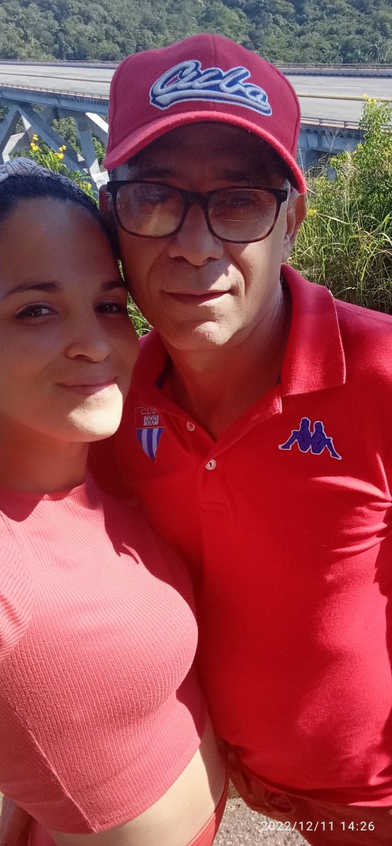 Yanet9110's tweet photo. Feliz día del amor y la amistad. Somos #amorbonito
Nos conocimos aquí en esta red y es por donde primero te felicito. #AmorEnElAire @EricGut92632804 https://t.co/1LvHOXluIz