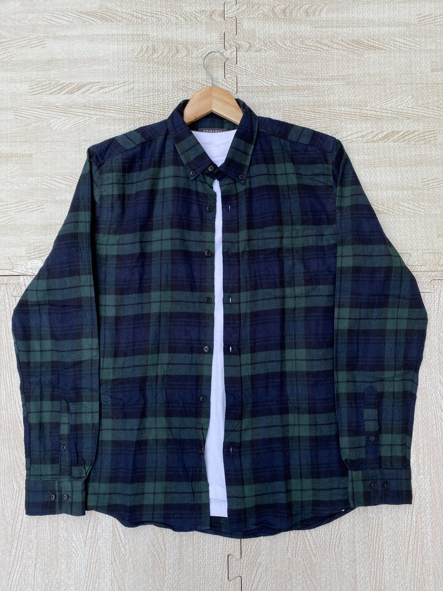 peng_shirts's tweet photo. LARGE SHIRTS AVAILABLE 🔌
1 shirt-3500N
3 shirts-10,000N
5 shirts-15,000N
Lagos,Nigeria. 
Nationwide delivery 
Kindly send a dm or a WhatsApp message to cop https://t.co/vN8qfFacIq