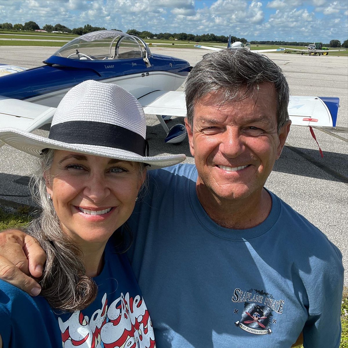 thelunarsawyer's tweet photo. A #FlashbackFebruary for #ValentinesDay with my @jivef15. August 10, 2021 at the Arcadia Municipal Airport for Taco Tuesday with Jive and @wildbluerodeo !
#airshowannouncer #airshowpilot #airshowairplane https://t.co/dJ5TWhx0v0