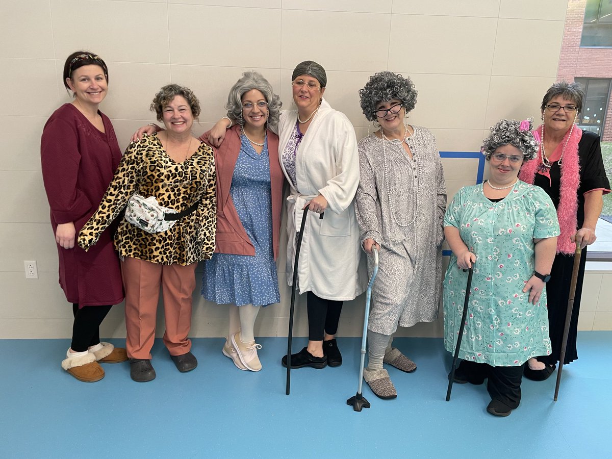 Ms. Sarah and Ms. Kelly’s classes celebrate 100 days of school!