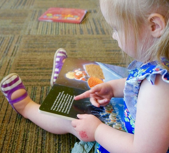 LancsLibraries's tweet photo. Bring your little ones along to our Story Time sessions at #RishtonLibrary 
Listen to a story try some arts and crafts and have LOADS of fun!
Every Monday
10.30 to 11am
👉https://t.co/o1xigDjopJ https://t.co/VvaSEBMQ6c