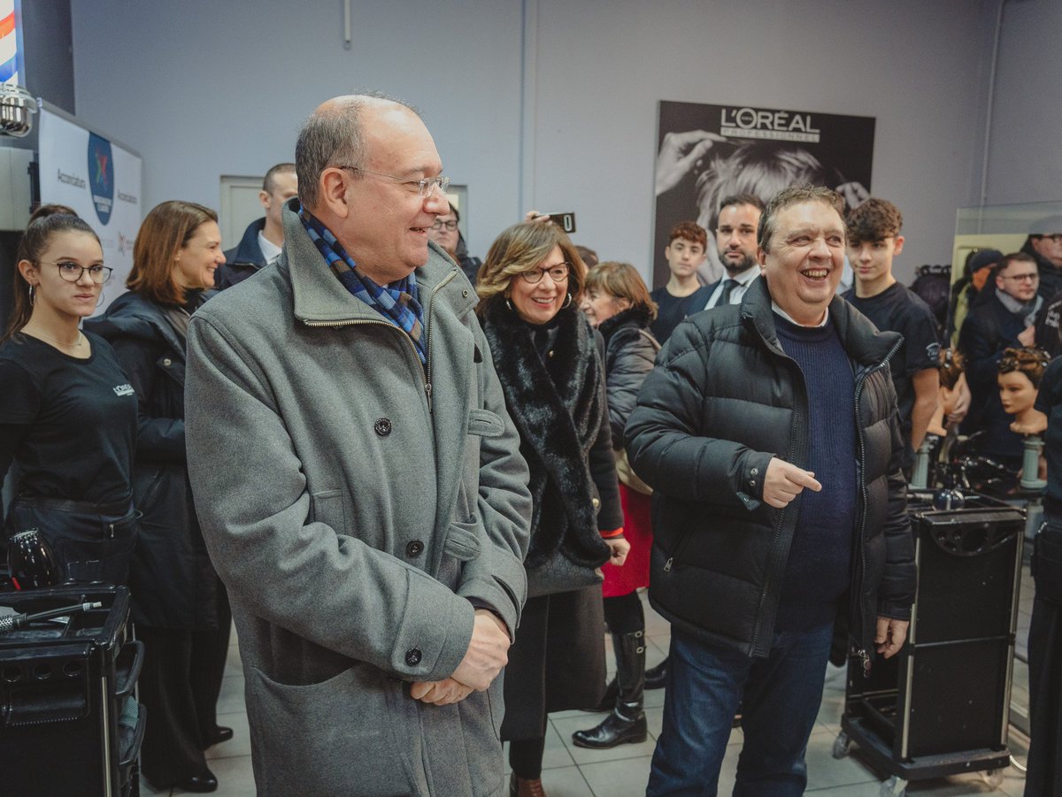 😍 Per noi la parola del giorno è “entusiasmo”. 

Oggi l’abbiamo ritrovata negli occhi di tutti: dei ragazzi, dei docenti e del Ministro dell’Istruzione, Giuseppe Valditara, per la prima volta in visita presso la nostra sede di #Torino