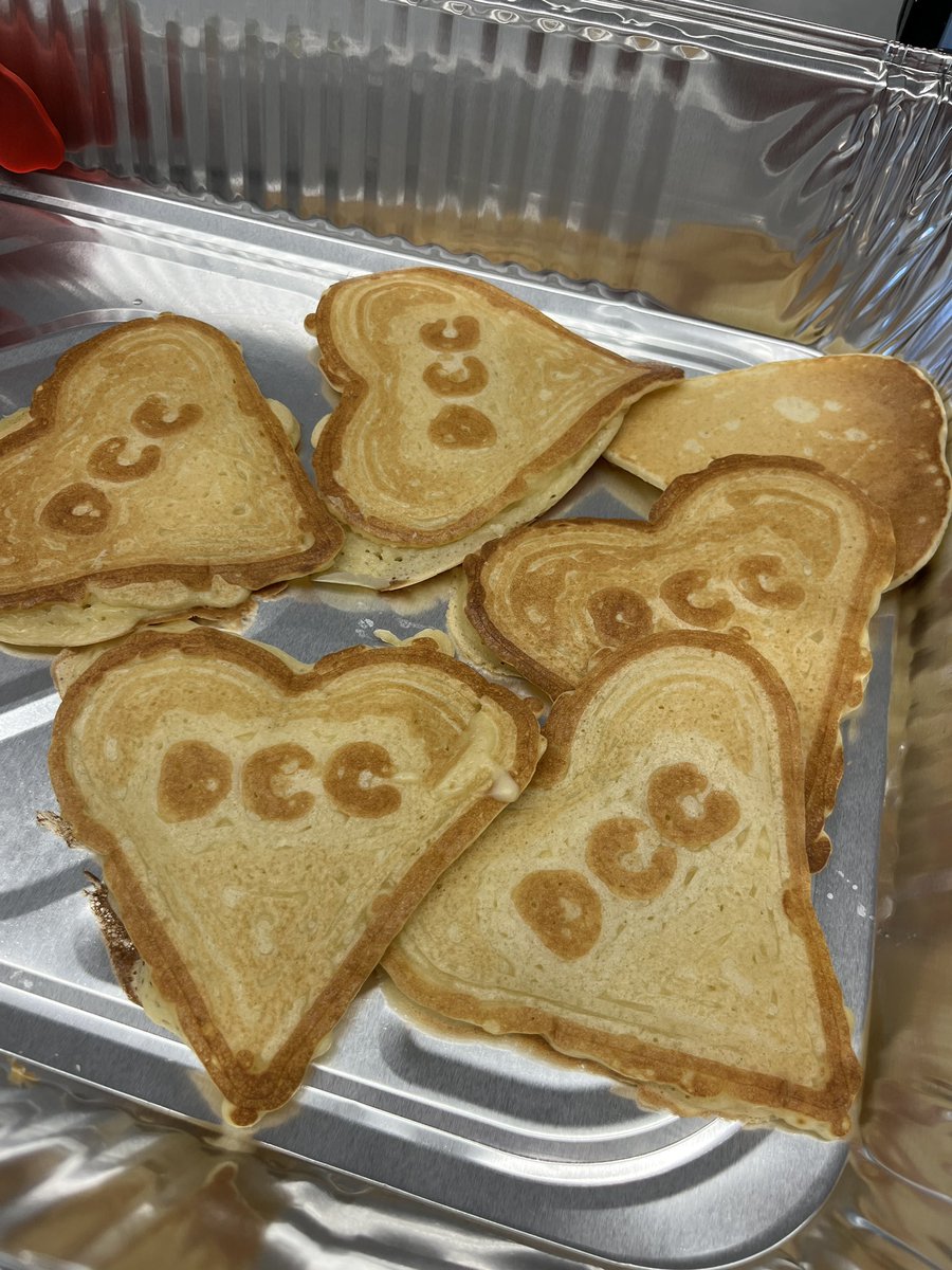 jfk51572's tweet photo. Happy Valentine’s Day! Using our new technology to treat our teachers to some snacks! https://t.co/FEPFLvWvV0