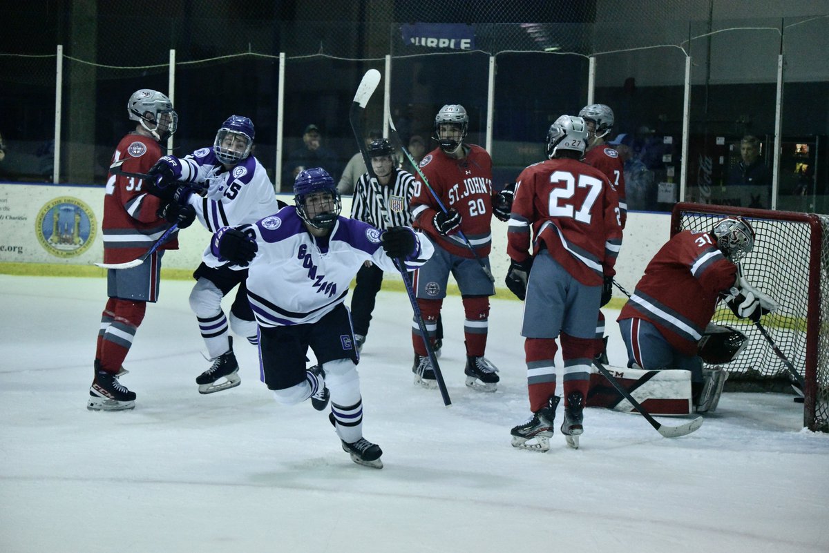GonzagaSports's tweet photo. 🦅🏒| WCAC Playoff Hockey Begins Tonight! 

#HailGonzaga #EaglesFlyHigh #AMDG https://t.co/FCJKFJQ56x
