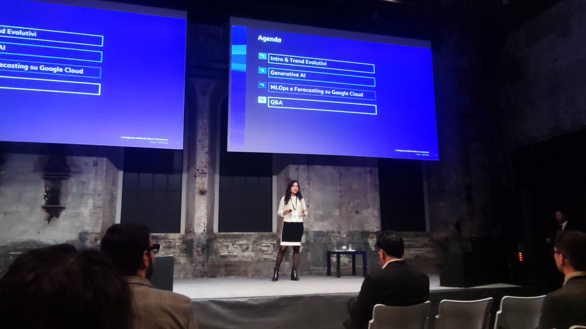 Noovle_SpA's tweet photo. Introduce il #workshop tecnico Enrica Sposato: si parla di Trend evolutivi,  #MachineLearning, AI-based applications, #DataDriven decision making, #DataSovereignty, Ethical AI e non solo...

#IntelligenzaArtificiale #OltreLeConnessioni
#LaForzaDelleConnessioni https://t.co/372qhVk3hg