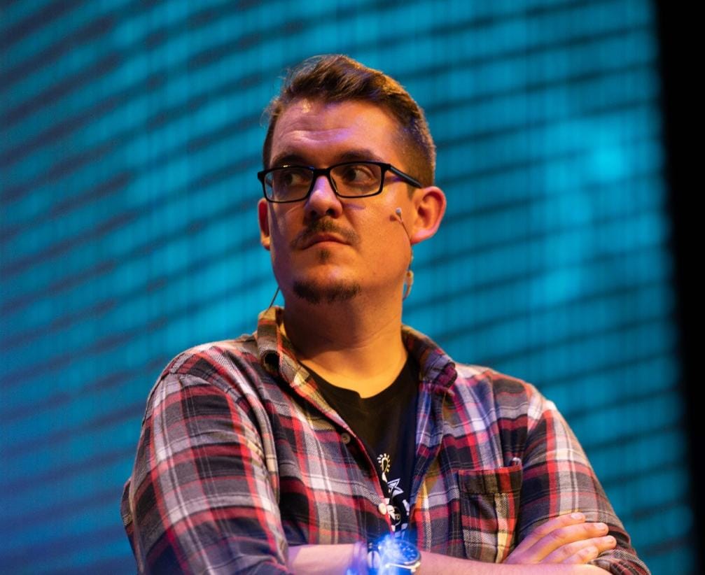 PlanetaCierzo's tweet photo. 📢 Pedro Pérez (𝙀𝙡 𝘾𝙪𝙗𝙞𝙡 𝙙𝙚 𝙋𝙚𝙩𝙚𝙧) estará este fin de semana en Zaragoza
El profesor de historia con miles de seguidores en Youtube y Tiktok, presentará su libro ‘¿Quién es la Bicha de Bazalote?’
https://t.co/Q5njpZgh9k
#PlanetaCierzo #CulturaAragón #Zaragoza https://t.co/5zd4KRuKk6