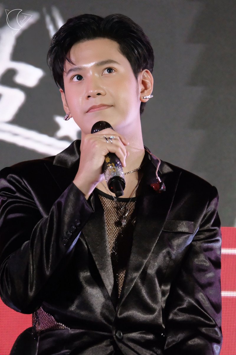 Pandaofsingto's tweet photo. แม่ซื้อค้าบช่วยสิงตอบคำถามหน่อยค้าบ  #ValentineWithSingto
#Singtoprachaya https://t.co/5IHWfACE1f