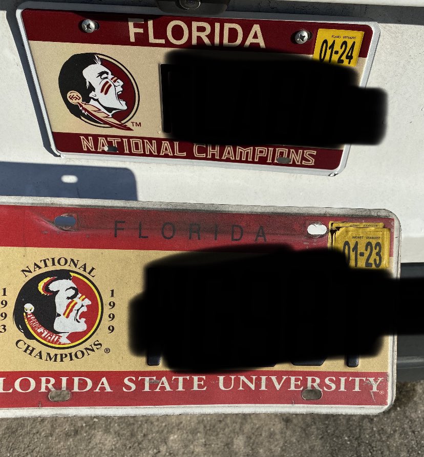R_Barnes407's tweet photo. Renewed my registration and ended up losing my old logo plate smh. Gonna miss you old friend. https://t.co/KaKfLZL3Ie