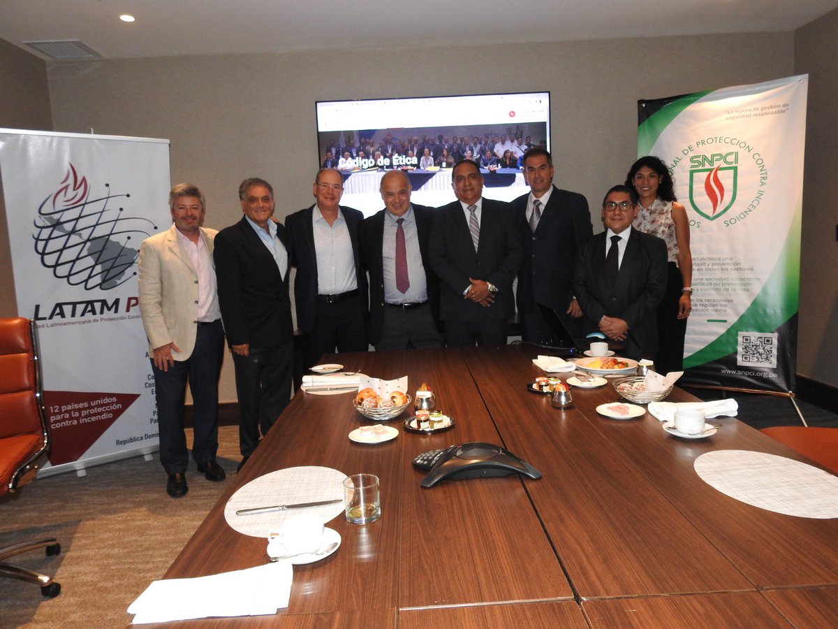 conapci's tweet photo. Lima Peru, continua el tour de unidad entre las organizaciones dedicadas a la proteccion contra incendio en Latinoamerica, ahora toco el turno a la Sociedad Nacional de Proteccion Contra Incendios del Peru (SNPCI), quien se suma a la Red Latam PCI
#SNPCI
#Amraci
#latampci https://t.co/kDJtB0K5YB