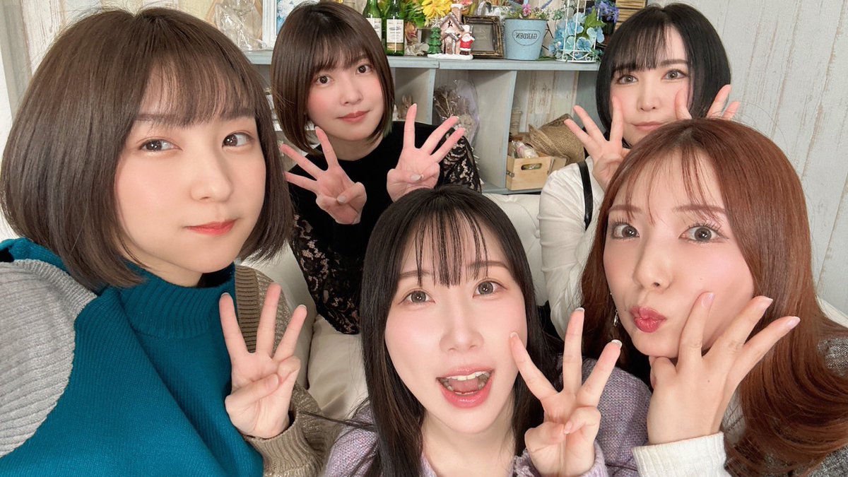 LeChatPrince's tweet photo. かなりお久しぶりに人里に降り立ちましてあくしす生放送でした！
たくさんわらった。

定期開催だそうなのでたのしみです。
それまでまたしばし篭ります。こよみさんにはないしょだよ。

https://t.co/7EQfNx8jvE https://t.co/HS3jKyuCte