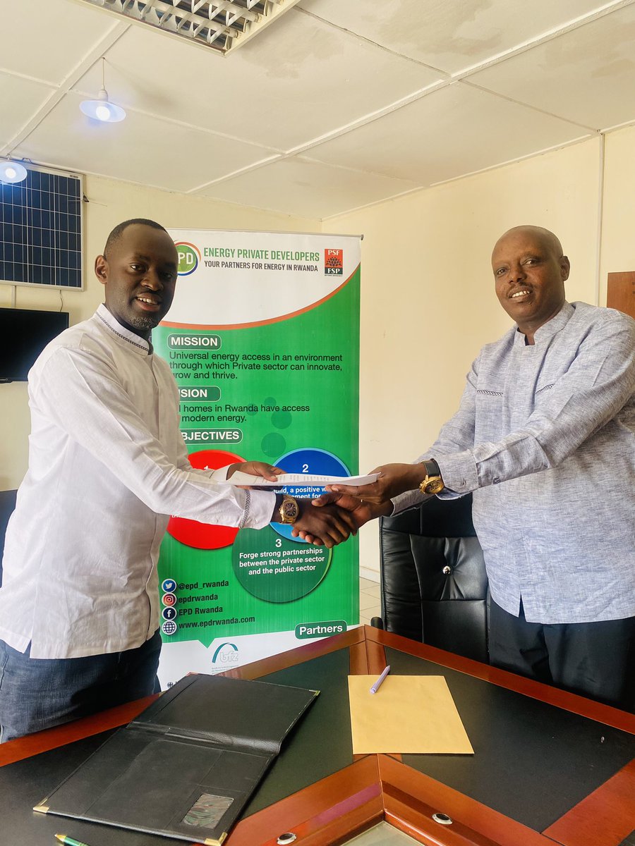 epd_rwanda's tweet photo. Happening now: @epd_rwanda signs a MoU with @NyamiramboSjitc this MoU  has an objective of producing skilled workers in the field of #solarenergy where short-term trainings &amp; dual system learning will be provided, research projects, and other joint projects will be carried out. https://t.co/mtv7Yd5lgL