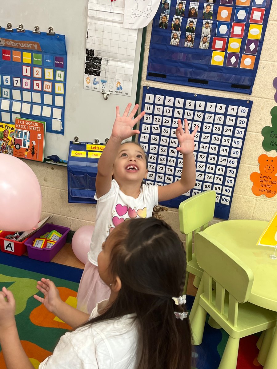 KinderKiddosABC's tweet photo. The “Love Monster” has appeared in room 114 and we are so excited…Happy ❤️ Day!
#LBtogetherwecan 
@lbpsbilingual https://t.co/xPS49iWWSD