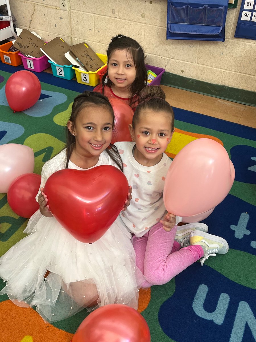 KinderKiddosABC's tweet photo. The “Love Monster” has appeared in room 114 and we are so excited…Happy ❤️ Day!
#LBtogetherwecan 
@lbpsbilingual https://t.co/xPS49iWWSD