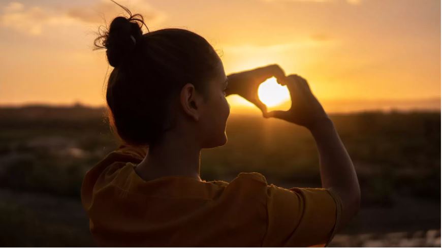BHNmass's tweet photo. As we spend this Valentine’s Day celebrating love, let us not forget to honor the beauty of self-love and its impact on our individual mental health: https://t.co/jbLybYTFdh

#selfcare #mentalhealth #bhn https://t.co/BhWapjFez5