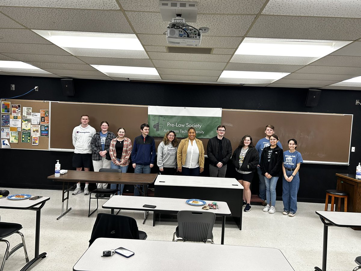 ATUPreLaw's tweet photo. Thanks to Shana Graves for coming and speaking to our Pre-Law society last night! We look forward to seeing you all for our next meeting on March 13th!! https://t.co/wp8dbTj4nC