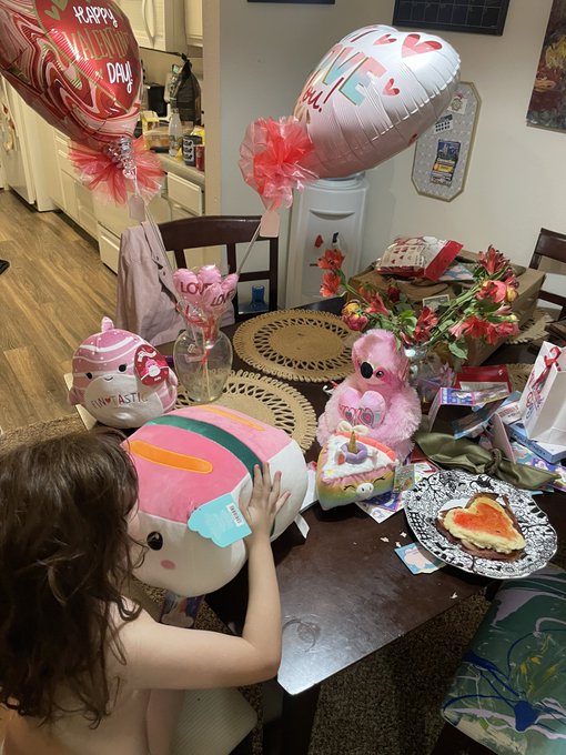 I love spoiling my babies. The best kids in the world https://t.co/LN6Gv9QT7Y<a href="/tag/slimthick"class="tags"><span>#slimthick</span></a><a href="/tag/onlyfans"class="tags"><span>#onlyfans</span></a><a href="/tag/onlyfans_girl"class="tags"><span>#onlyfans_girl</span></a>
