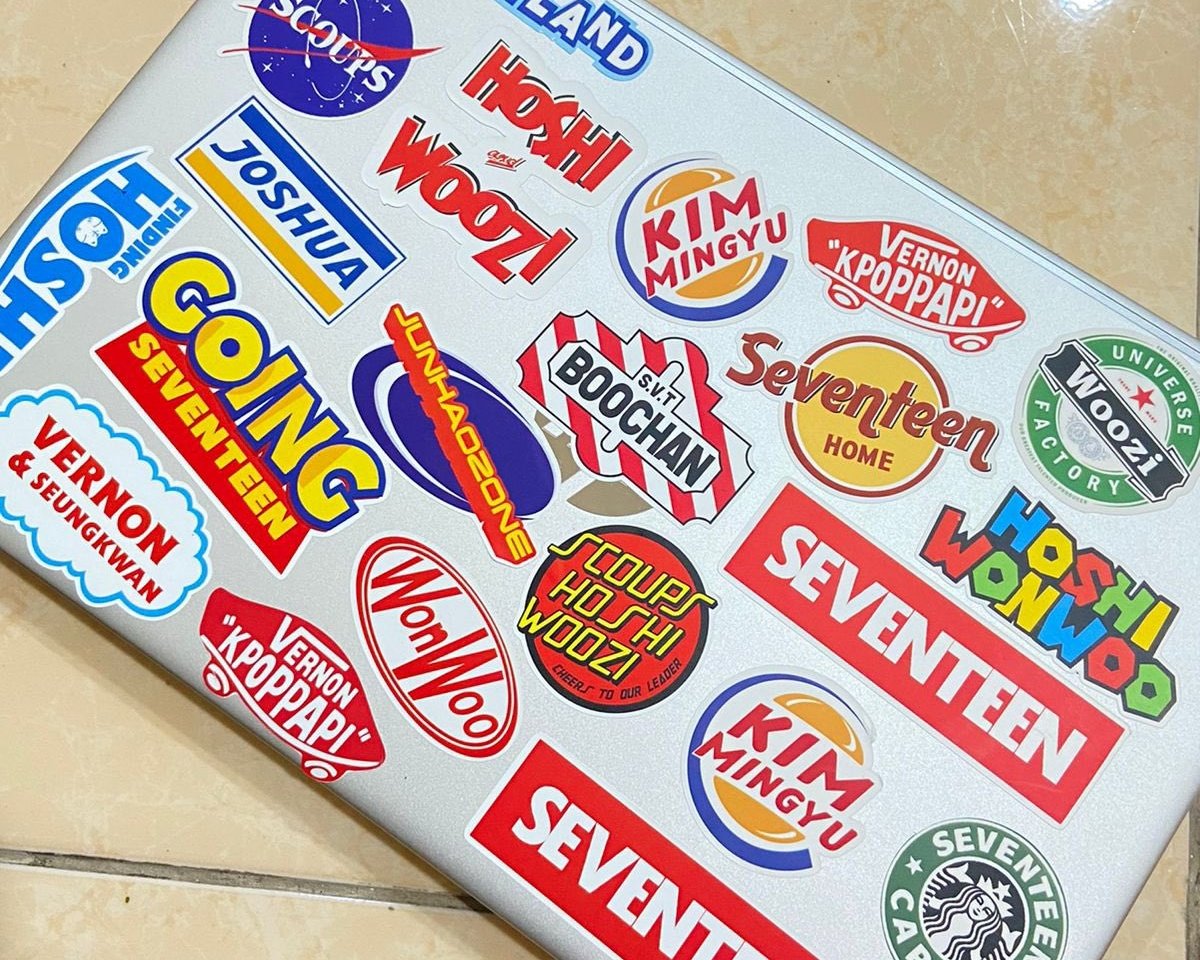 heyjeonghann's tweet photo. LAST PRE ORDER SEVENTEEN STICKERS 🪐✨

📌 pelunasan by shopee checkout 
📍 Jakarta, INA

form order: https://t.co/I1ZVOdyVbi https://t.co/8DgMv9BJRG