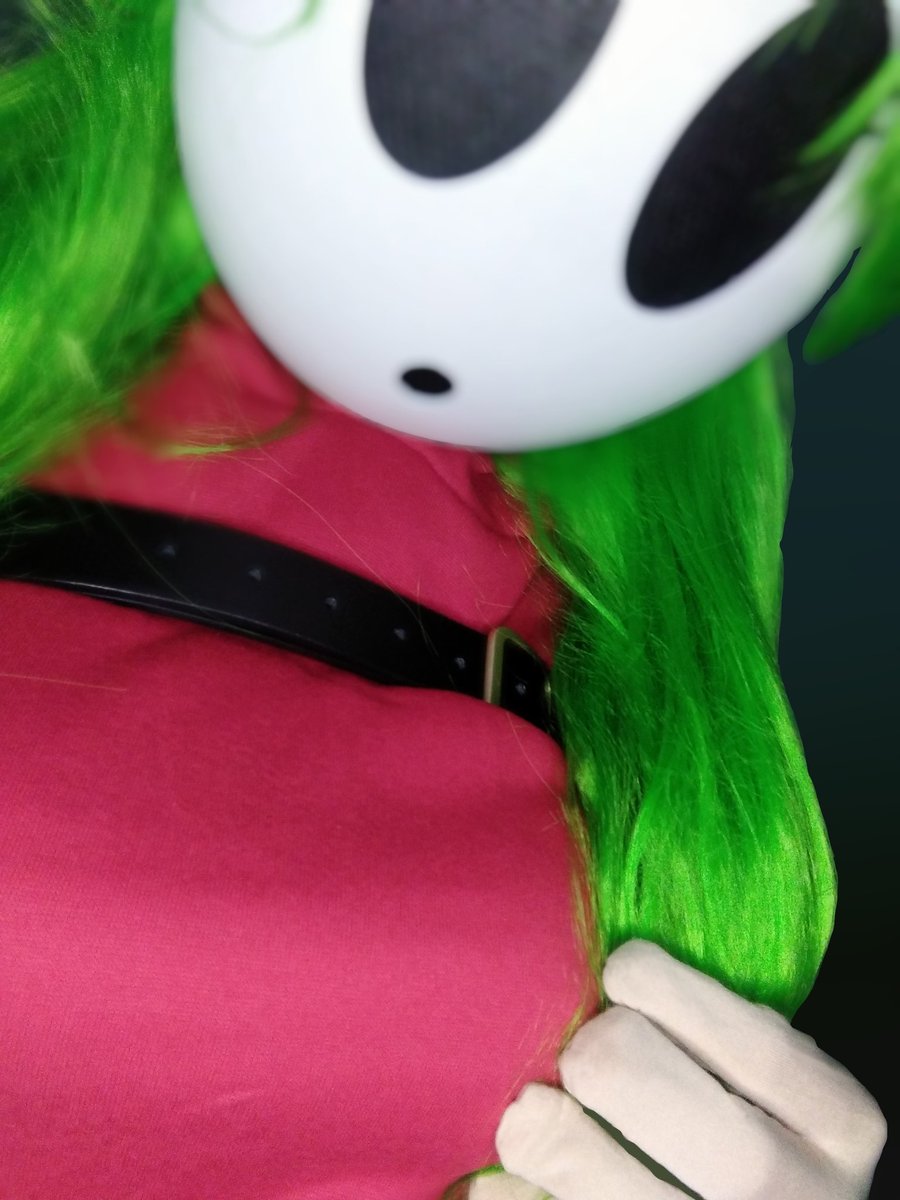 tom_petrou's tweet photo. "Y-You like this angel? W-why? I-is it because of my chest?"

Almost forgot to post a pic for Valentine's day. Thanks to @gwenivere_kig for their own tweet that reminded me to do so

Here's a close up shot of my gal, (kinda) showing the mounds
#cosplay #ValentinesDay https://t.co/pNI4wio9It