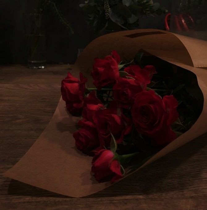 _Sweatlxss's tweet photo. — 1402 、Happy Valentine's day 

      Rose and you 🌹 https://t.co/UzmSXdyxOg