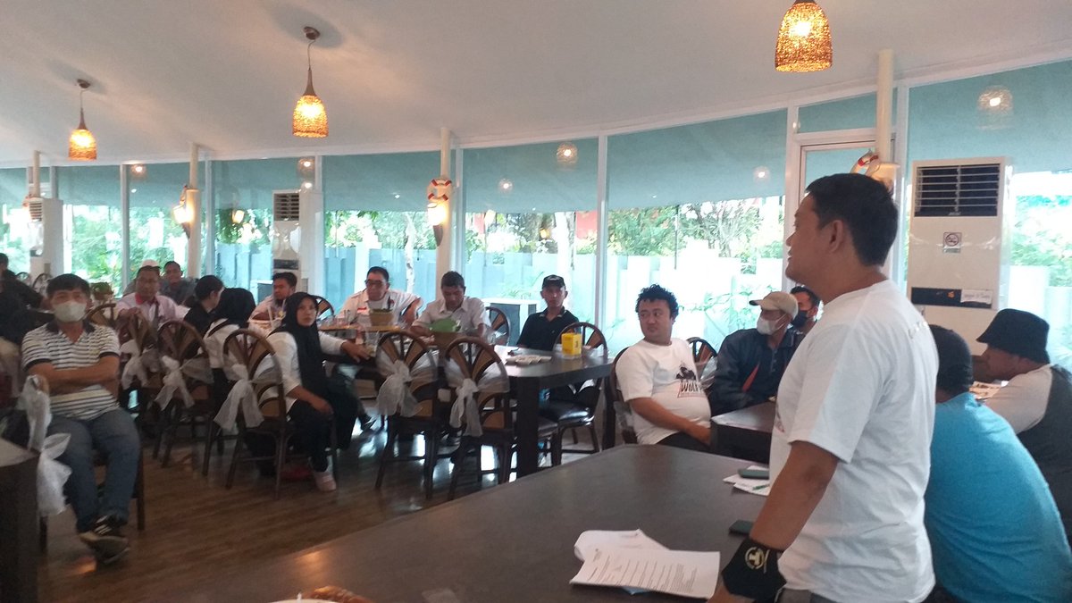 Jepri_SIP's tweet photo. Perjalanan ini mengajarkan arti sebuah keselarasan

#BersamaJokowi mengambil langkah cepat menuju #IndonesiaMaju https://t.co/07C4eHhrlN
