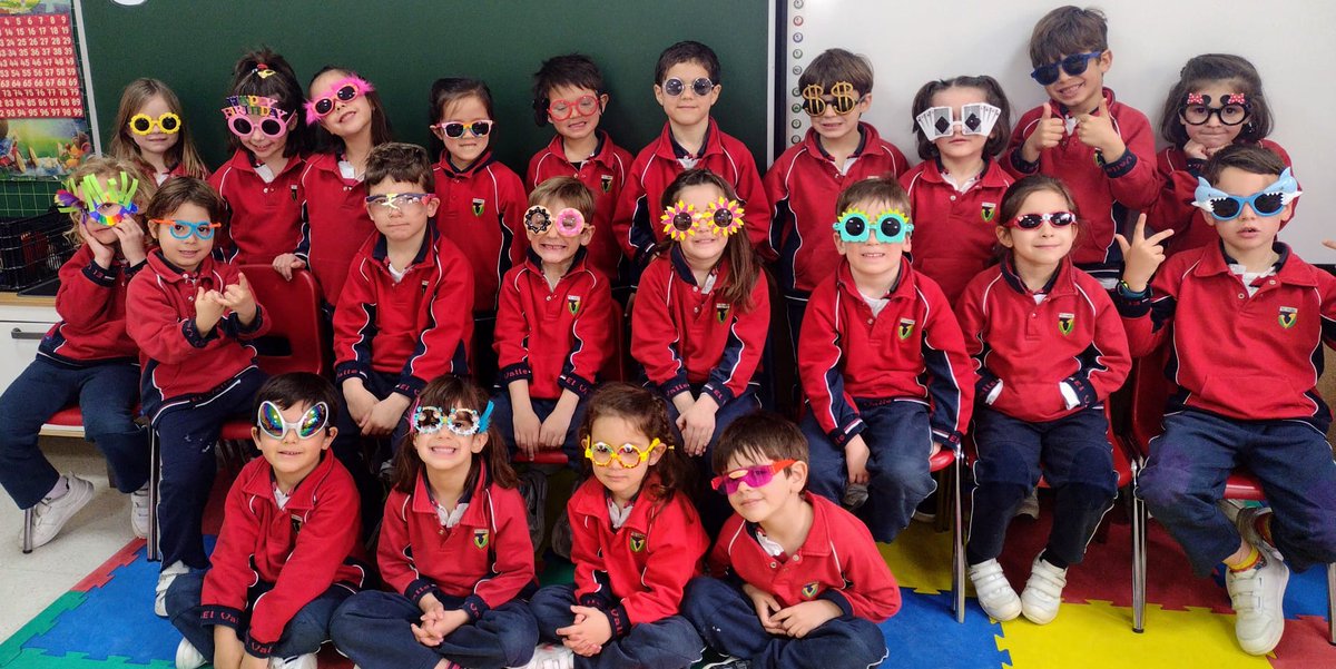 ElValle_II's tweet photo. ¡Hoy con gafas divertidas hemos tenido que venir!
🎭 👓
#educacióninfantil #3inf #sanchinarro #carnaval #preparativos #colegiodemadrid #elvalle https://t.co/OAFPSjgOac