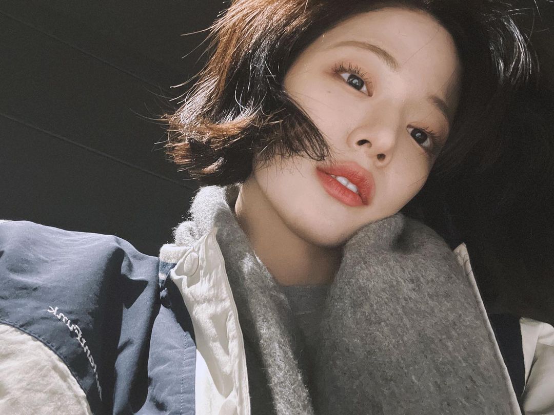 fiq_D_flover's tweet photo. [💌#fromis_9] -Instagram Update-

🧣
#Chaeyoung

#fromis_9 #프로미스나인 
@realfromis_9 https://t.co/HV5h7LgvXL