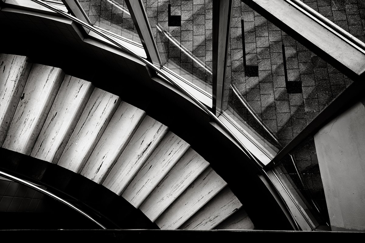 Icons IV
#blackandwhite #blackandwhitephotography #blackandwhitephoto #monochromephotography #Monochrome #industrial #industrialphotography #factory #Rotterdam #stairs