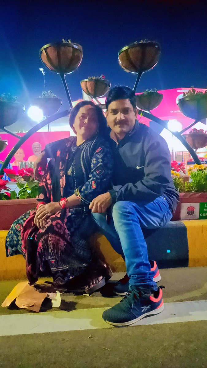 ManishP34471408's tweet photo. #APEJET  #ValentineDay @Apejetgames
Celebrating valentine's day with my valentine ❤️ https://t.co/TbqItGvO9F