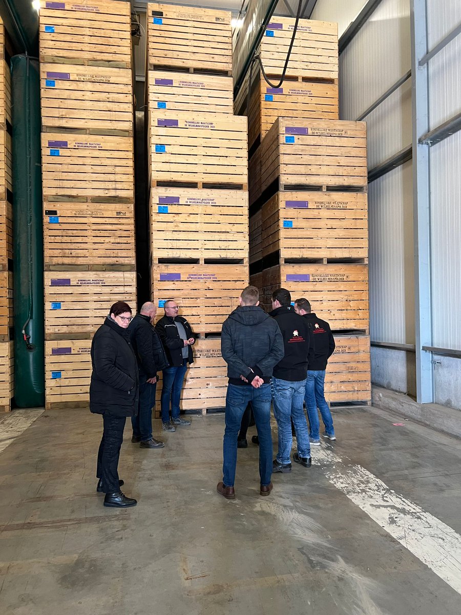 Jacobvandenborne (@jacobvdborne) on Twitter photo Team van den Borne aardappelen op bedrijfsbezoek bij de Koninklijke Maatschap de Wilhelminapolder #KMWP <a href="/VCoolbergen/">Vincent Coolbergen</a>.
Veel ervaringen uitgewisseld en inspiratie opgedaan. Team van den Borne aardappelen op bedrijfsbezoek bij de Koninklijke Maatschap de Wilhelminapolder #KMWP <a href="/VCoolbergen/">Vincent Coolbergen</a>.
Veel ervaringen uitgewisseld en inspiratie opgedaan.