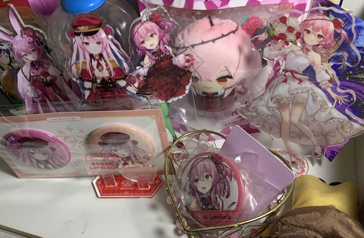qrse__a's tweet photo. ロゼミ様増えた！！！ https://t.co/L5xan54lBL