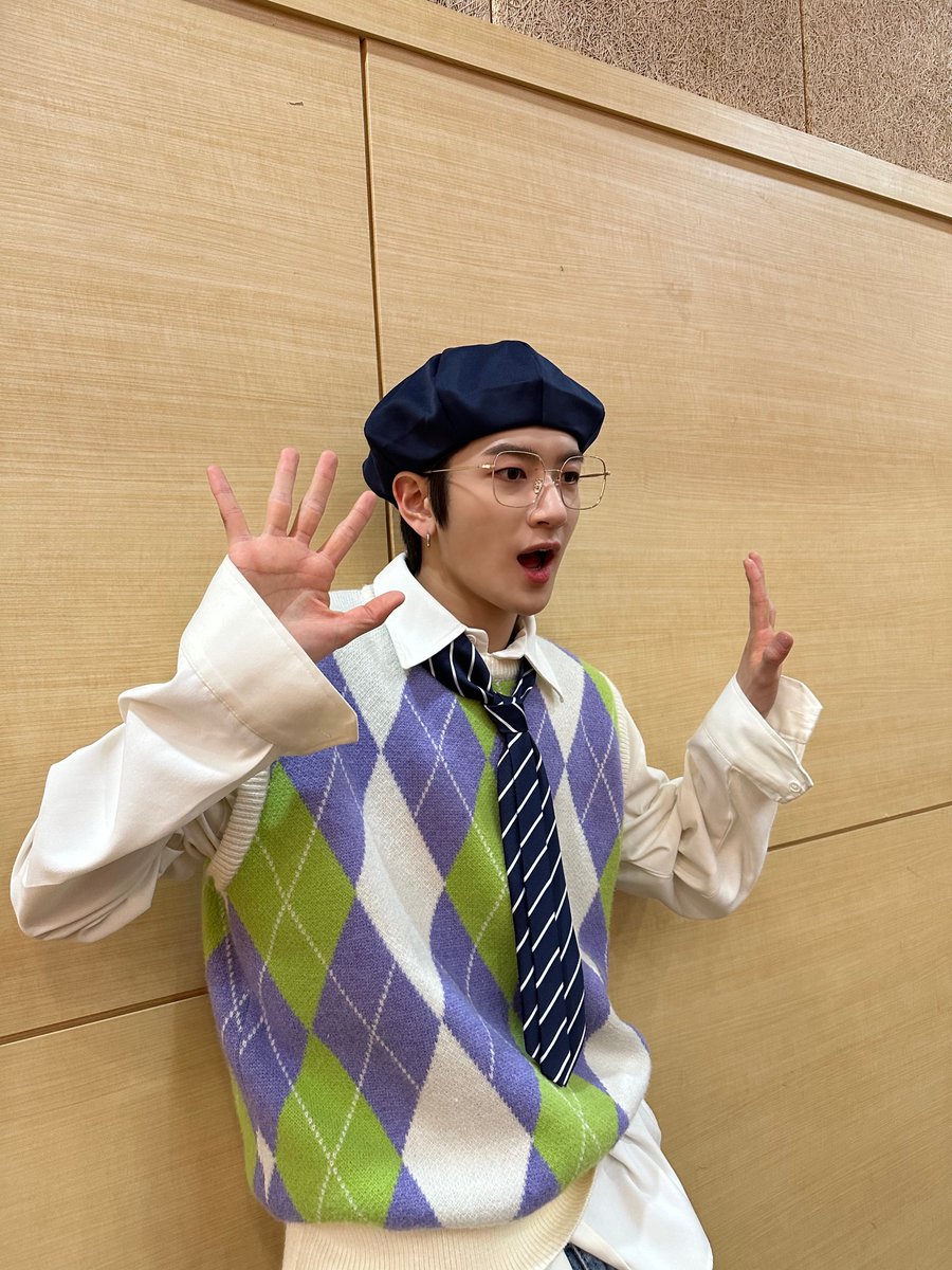 TRENDZ_OFFCL's tweet photo. [#윤우]

오?😲     븨✌🏻
으릉~🐺      아릉~😼

#FROM_TRENDZ #TO_FRIENDZ #TRENDZ #트렌드지 https://t.co/HjZP4jw9oz