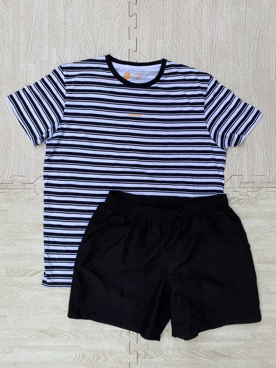 peng_shirts's tweet photo. Spoil yourself this season with this Combo set of T-shirt and Shorts
Size: Medium 
First Grade Quality ✅
Price: 6500N (N500 discount) https://t.co/xeM1PUUqUQ