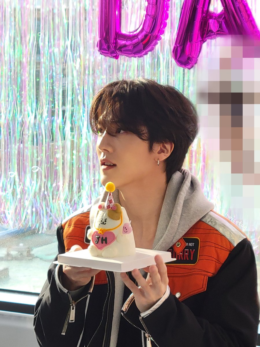 hwicetag's tweet image. 정훈이 덕분에 완전 행복했던 날이였다 
#HAPPY_JUNGHOON_DAY 🎂