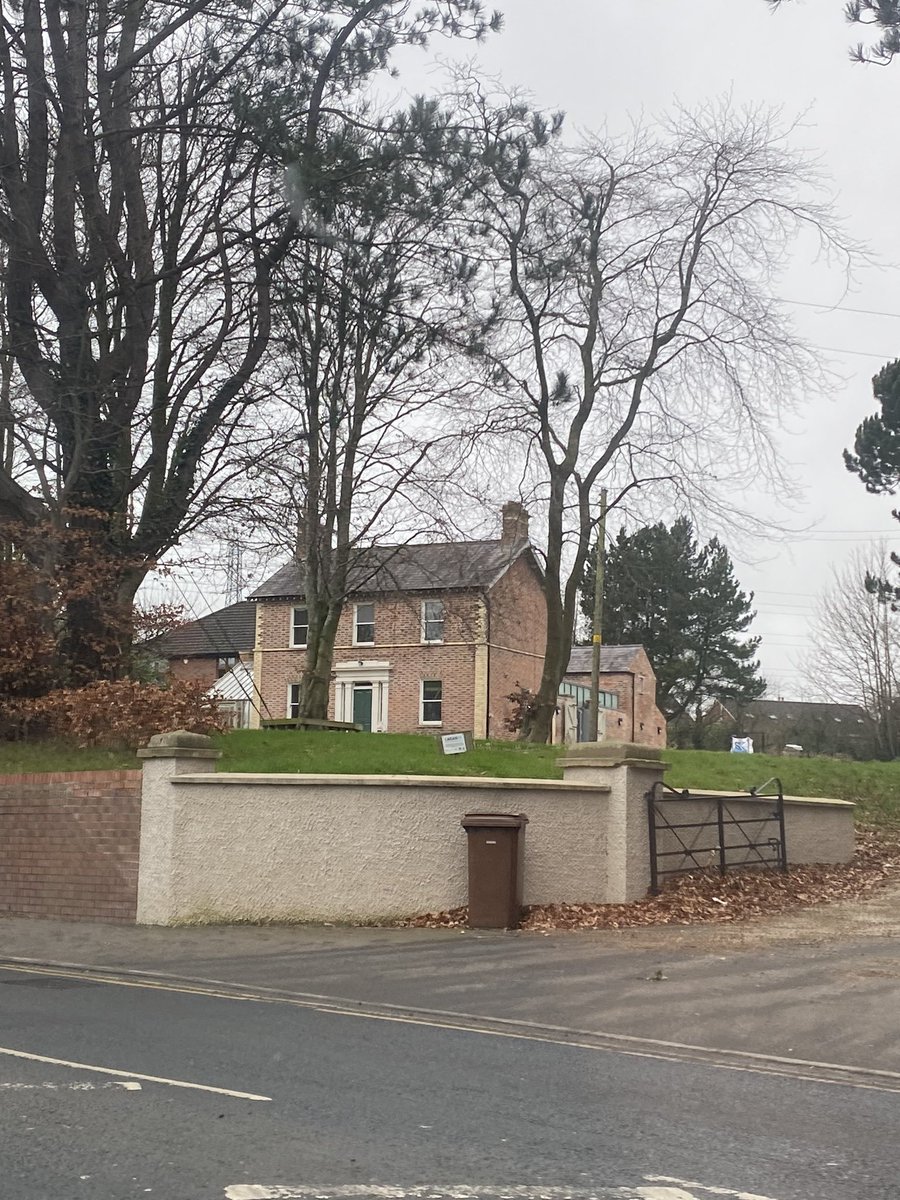 steppingni's tweet photo. ! Our 1st Step Into Employment Academy of 2023,10 trainees in attendance at our amazing Navigation House for training and support to achieve employment in McDonald’s 🙌🏻Goodluck everyone !#ThisIsSteppingStonesNI #stepintoemploymentacademy #
#supportedemployment 
#Navigationhouse https://t.co/LeKrswxwxd