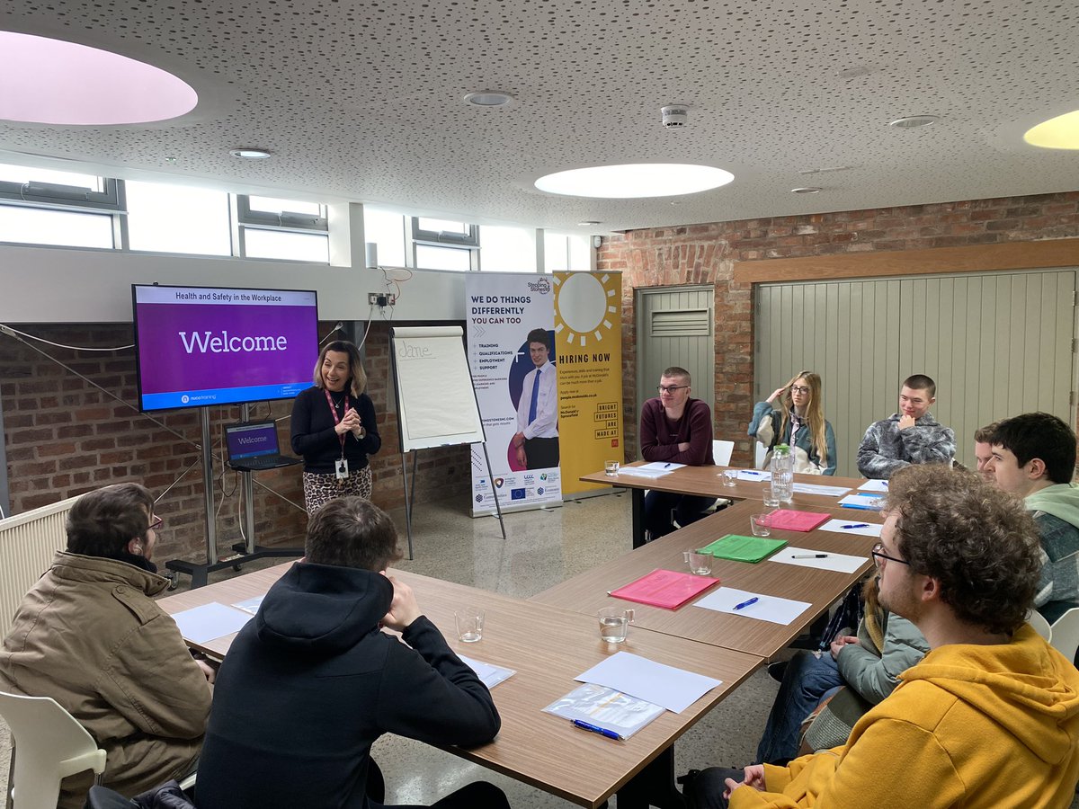 steppingni's tweet photo. ! Our 1st Step Into Employment Academy of 2023,10 trainees in attendance at our amazing Navigation House for training and support to achieve employment in McDonald’s 🙌🏻Goodluck everyone !#ThisIsSteppingStonesNI #stepintoemploymentacademy #
#supportedemployment 
#Navigationhouse https://t.co/LeKrswxwxd