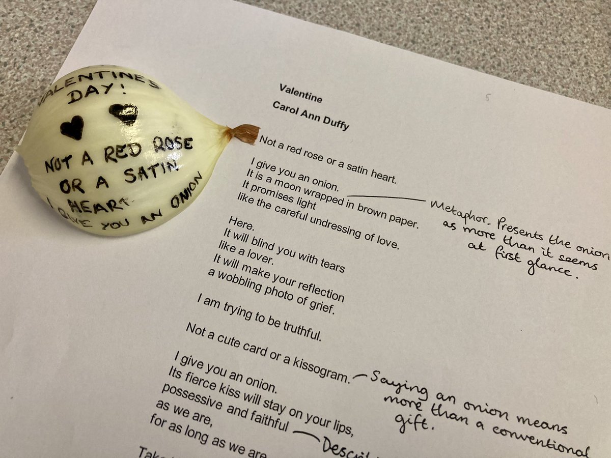 cslcardiffeng's tweet photo. When is a poem about an onion not a poem about an onion? #ValentinesDay #poetrylovers https://t.co/rMVpu9UPrI