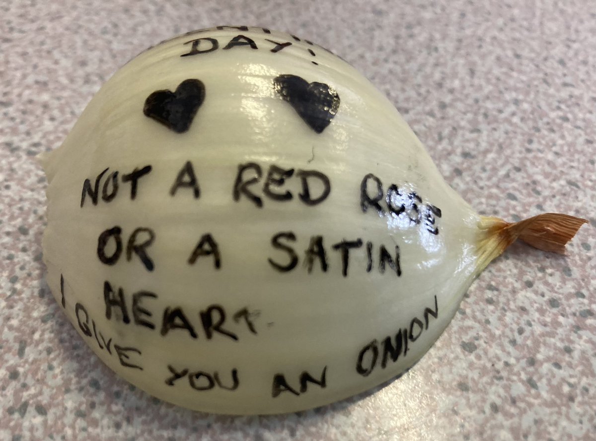cslcardiffeng's tweet photo. When is a poem about an onion not a poem about an onion? #ValentinesDay #poetrylovers https://t.co/rMVpu9UPrI