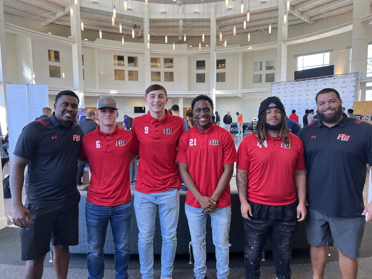 Took this great group of seniors to a football recruiting fair yesterday. 🏈 A lot of Great schools showed interest in these young men, even a few offers, Visits coming soon...🔴⚫️ #Blessed #NewBeginnings #FW