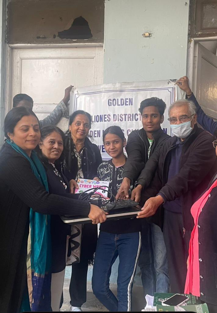 nisharai_ggc's tweet photo. #BeTheChange #BeTheOne We donated computer with books and a dedicated volunteer Teacher to #Gheja village AfterSchool #NGo supporting #education of underprivileged kids .. Celebration π #ValentineDay isnβt it best way to brighten anyone life .. Let there be #love everyday https://t.co/bTklzeVm0H