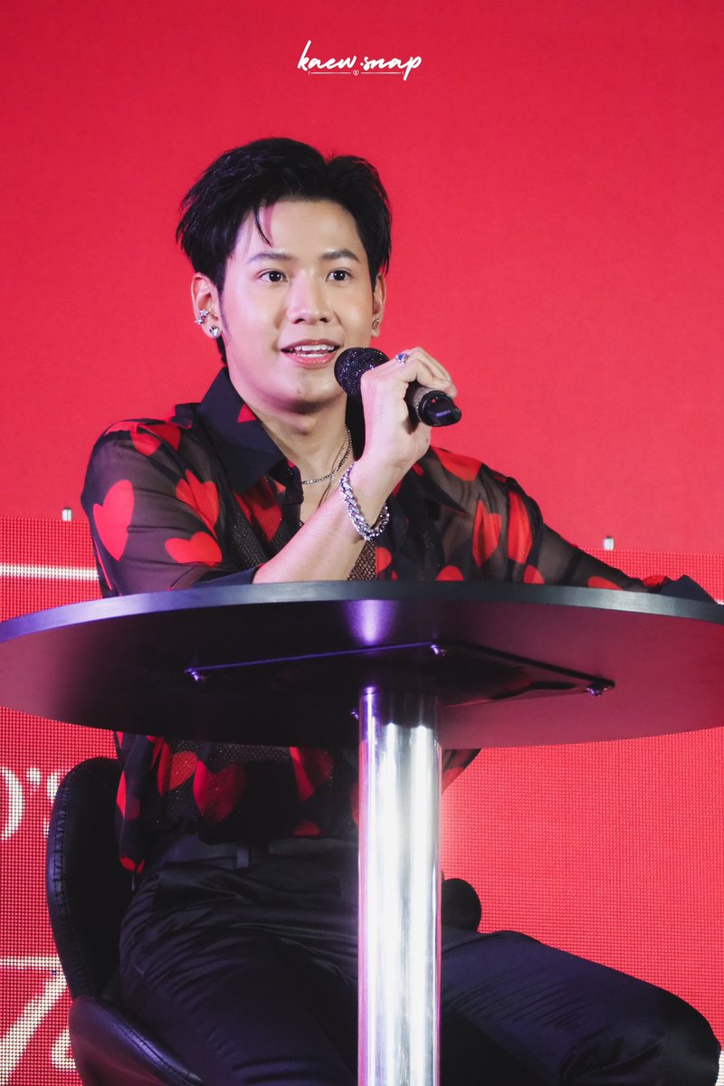 kaew_snap's tweet photo. ชุดนี้หล่อมาก ขอบคุณมากๆ ที่ยังจำกันได้ 🫶🏻 
@stjinx_maya
#SingtoPrachaya
#ValentineWithSingto https://t.co/jlzSYuPlCL