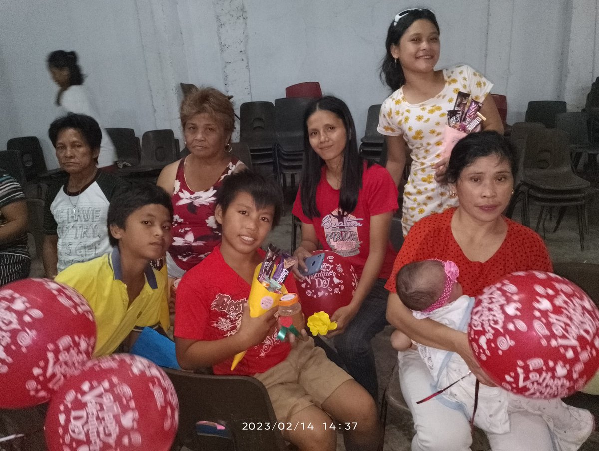MercyinActionUK's tweet photo. #Valentine's Day isn't just one day in the #Philippines - we've been celebrating Love Month! Here's some photos of Love Month Recognition Day, with our Drop in kids and their parents 💕 #LoveMonth #MercyinAction https://t.co/3ZkeNXSBVF