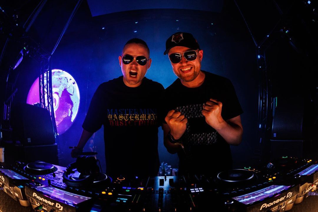 Always bringing their infectious personalities into their sets <a href="/DaTweekaz/">Da Tweekaz</a> are joining us for Hellfire x Hard Generation this April 1st🤪🚨

FINAL TICKETS: hardgeneration.co.uk