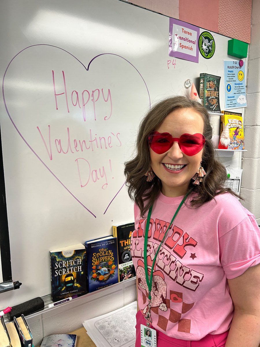 Homeroom 7-11 is ready for Valentine’s Day thanks to <a href="/FergusDrama/">Nora Fergus</a>’s student teacher, Ms. Reidy <a href="/AHSD25Thomas/">Thomas Middle School</a> <a href="/ahsd25/">ArlingtonHeightsSD25</a>